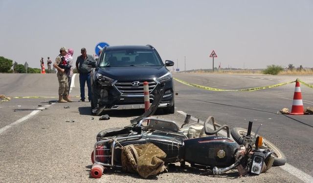 Otomobille Çarpışan Motosiklet Sürücüsü Hayatını Kaybetti