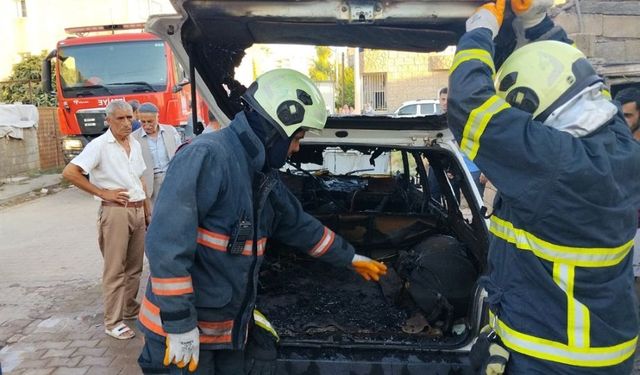 Park Halindeki Otomobilde Yangın: Araç Kullanılamaz Hale Geldi