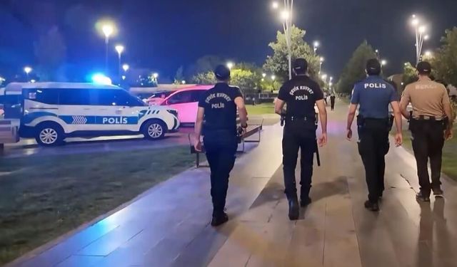 Polis Ekiplerinden Park ve Çevrelerinde 'Huzurlu Parklar' Denetimi