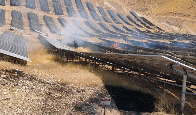 Güneş panellerinde çıkan yangın kontrol altına alındı