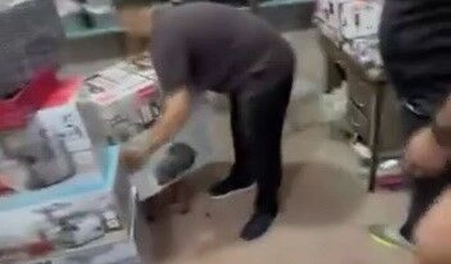 Patlayan su hattı esnafı mağdur etti