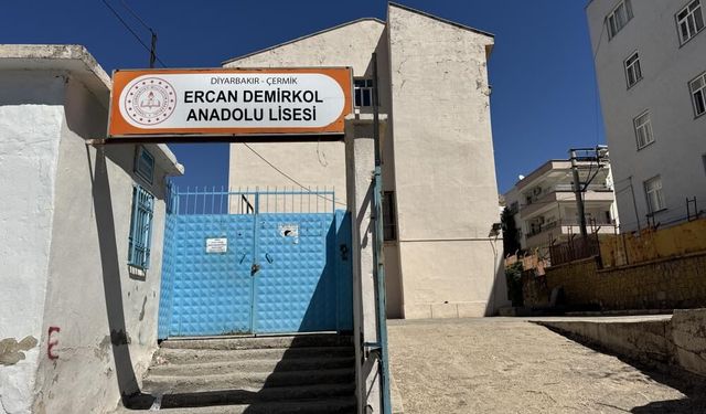 Depremde Hasar Gören Yarım asırlık Okul Yıkılarak Yeniden İnşa Edilecek