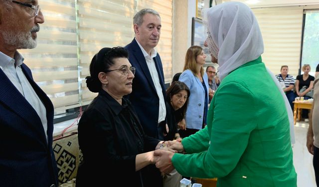 AK Parti Diyarbakır Heyetinden Merhum Mehdi Zana İçin Taziye Ziyareti