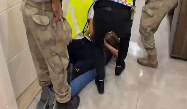 Kendilerini ‘Başsavcı’ Olarak Tanıtan 8 Dolandırıcı Tutuklandı