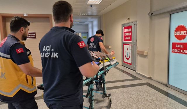 Üç Tekerlekli Motosiklet Kazasında 2 Kişi Hastaneye Kaldırıldı