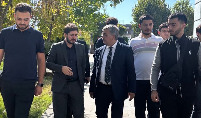 AK Parti Adıyaman İl Başkanı Çadır, üniversiteli gençlerle buluştu