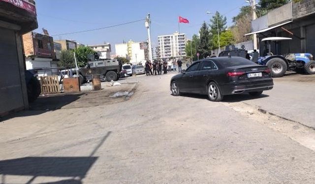 İki grup arasında taşlı, sopalı ve silahlı kavga: 6 yaralı