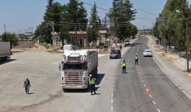 Kilis'te Jandarma Ekiplerinden Dron Destekli Trafik Denetimi