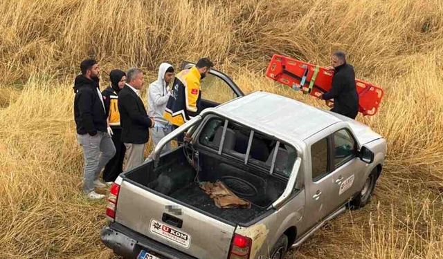 Diyarbakır-Silvan Yolunda Korkutan Kaza: Önce Lastik Patladı Ardından Araç Devrildi
