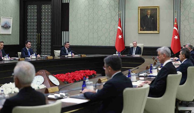 Kabine Yarın Toplanıyor: Masada Fon Soruşturması ve Güvenlik Var