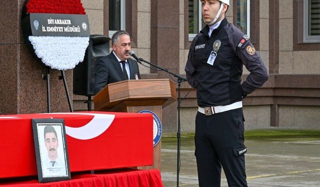 Diyarbakır'da Kalp Krizinden Yaşamını Yitiren Polis Memuru İçin Uğurlama Töreni