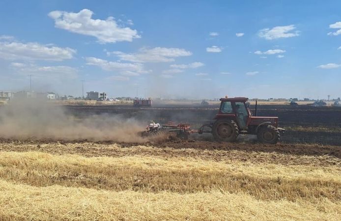 Tarlada Çıkan Yangında 80 Dönüm Ekili Buğday Alan Zarar Gördü
