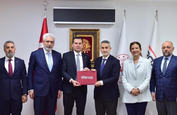 Diyarbakır'ın İlçelerine Yeni Spor Tesisleri Yapılıyor