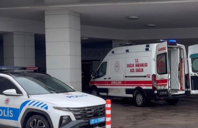 Karne Günü Okul Çıkışındaki Kavgada 10. Sınıf Öğrencisi Ağır Yaralandı