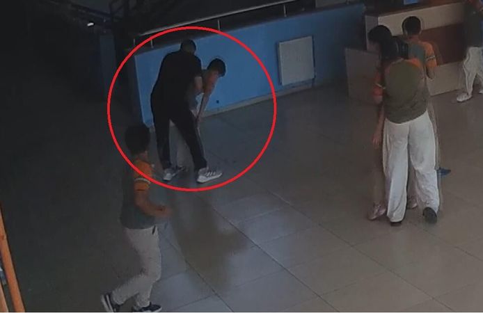 Boğazına Yemek Kaçan Öğrenciyi Öğretmeni Heimlich Manevrasıyla Kurtardı