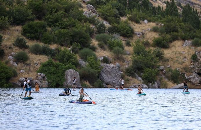 Doğa Harikası Takoran Vadisi Şimdi de SUP Sporcularının Gözdesi Oldu