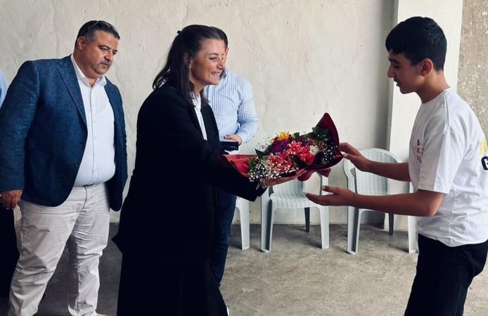 MEB Genel Müdürü Durna, Okul Saldırısından Etkilenen Öğrenci Ve Öğretmenleri Ziyarette Bulundu