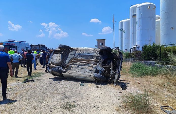 Kontrolden Çıkan Otomobil Takla Attı: 8'i Çocuk 9 Yaralı