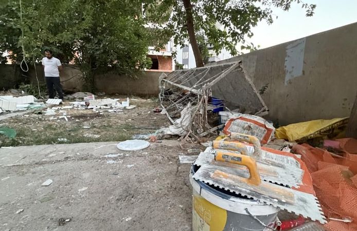 Boya Yaparken Halat Koptu: İnşaat Asansöründen Düşen 2 İşçi Hayatını Kaybetti