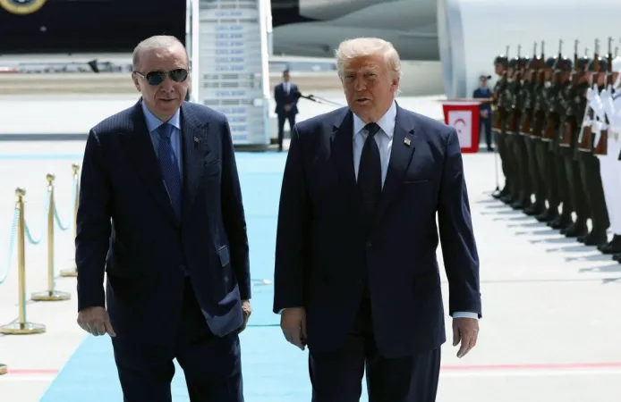 Trump'ı Taşıyan Uçak NATO Liderler Zirvesi İçin Ankara'ya İndi