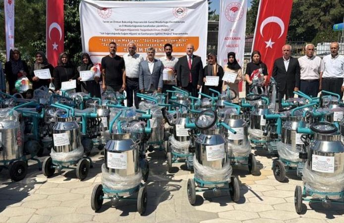 İki Dev Proje Kapsamında Üreticilere 109 Süt Sağım Makinesi Dağıtıldı