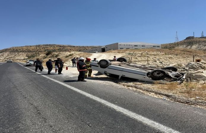 Kontrolden Çıkan Araç Takla Attı: Sürücü Yaralandı