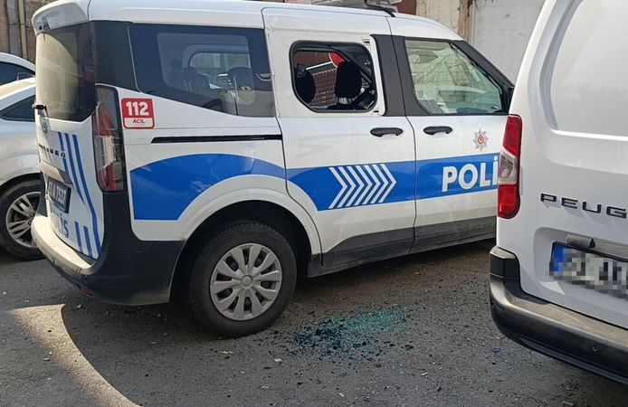 Polis Aracına Bıçakla Saldıran Şahıs Tutuklandı