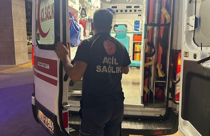 Traktörden Düşen 19 Yaşındaki Genç Kız Ağır Yaralandı