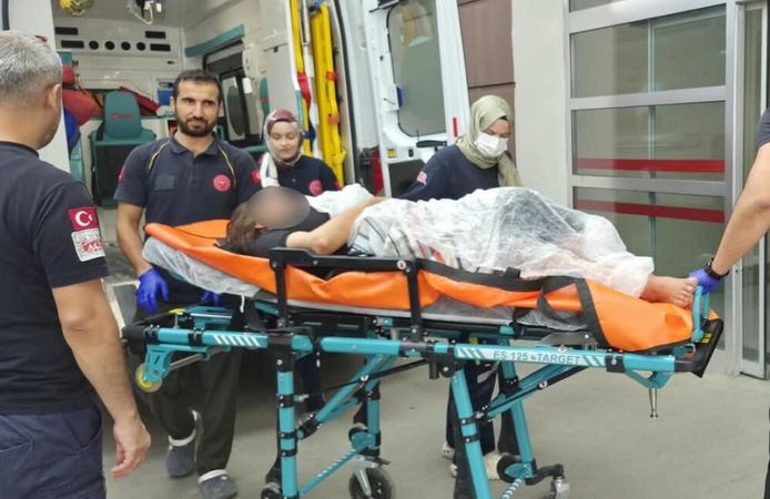 Sinir Krizi Geçiren Bıçakla Kadın Kendine Zarar Verdi