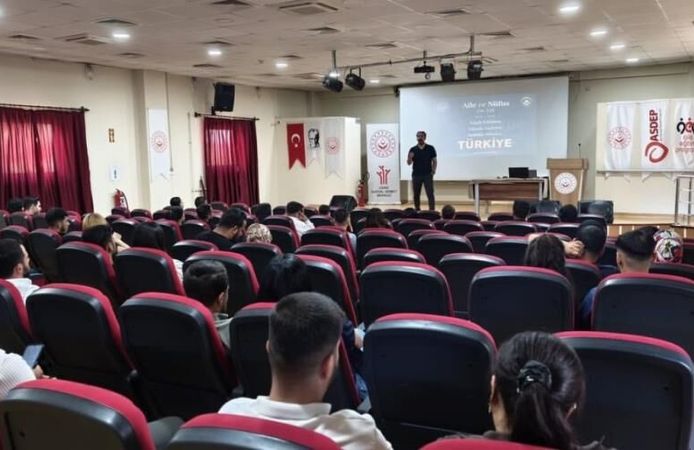 Evlilik Hazırlığı Yapan Gençlere Kapsamlı Eğitim Programı