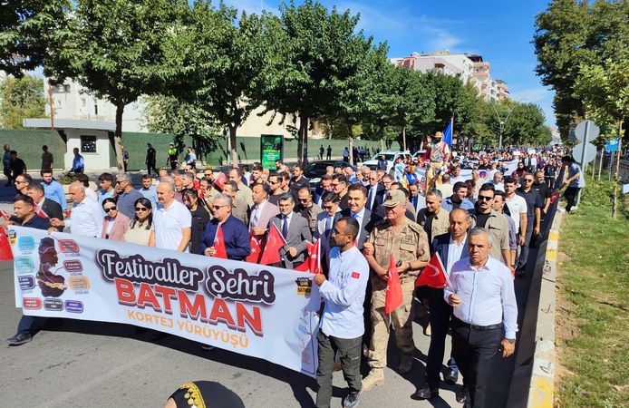 Festivaller İçin İlk Adım Kortejle Atıldı