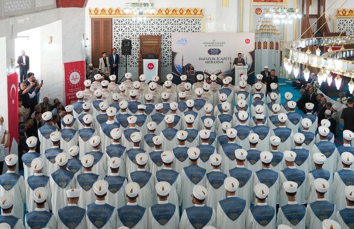 300 öğrenci hafızlık icazeti aldı