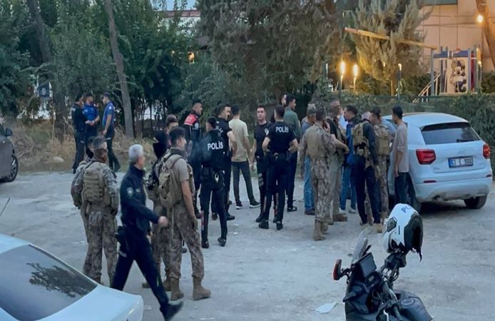 Polisle Çatışan 30 Yaşındaki Firari Şüpheli İntihar Etti
