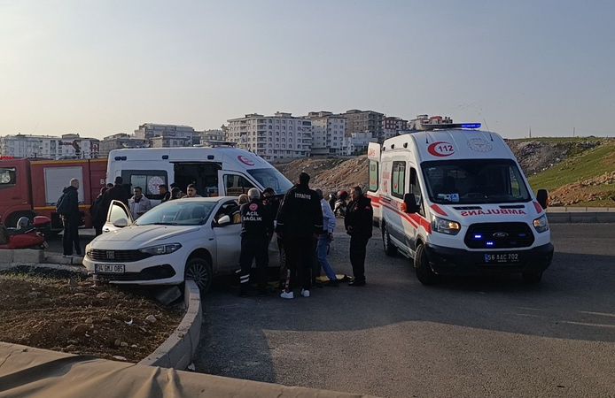 Devlet Hastanesi Kavşağı’nda kaza: 2 kişi yaralandı