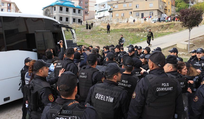HEDEP Kadın Meclisi'nin eylemine polis müdahalesi: 21 gözaltı