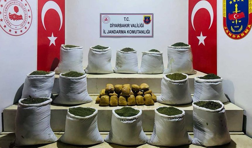 Diyarbakır'da 4 ayrı noktada 381 kilo toz esrar ele geçirildi
