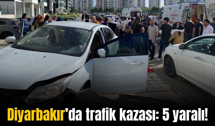 Diyarbakır'da taksi ile otomobil çarpıştı: 5 yaralı