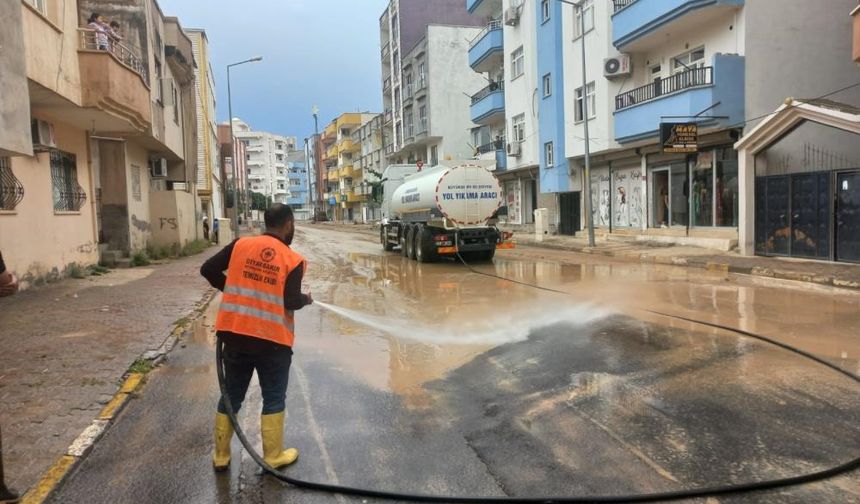 Diyarbakır'dan selin vurduğu Cizre'ye yardımlar sürüyor