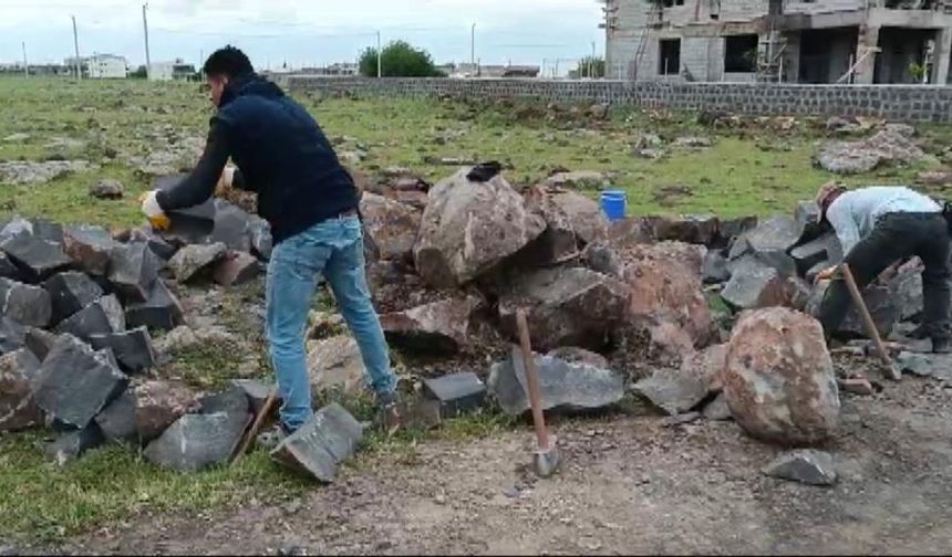 Geleneksel taş ustaları, Diyarbakır'ın tarihini yeniden inşa ediyor