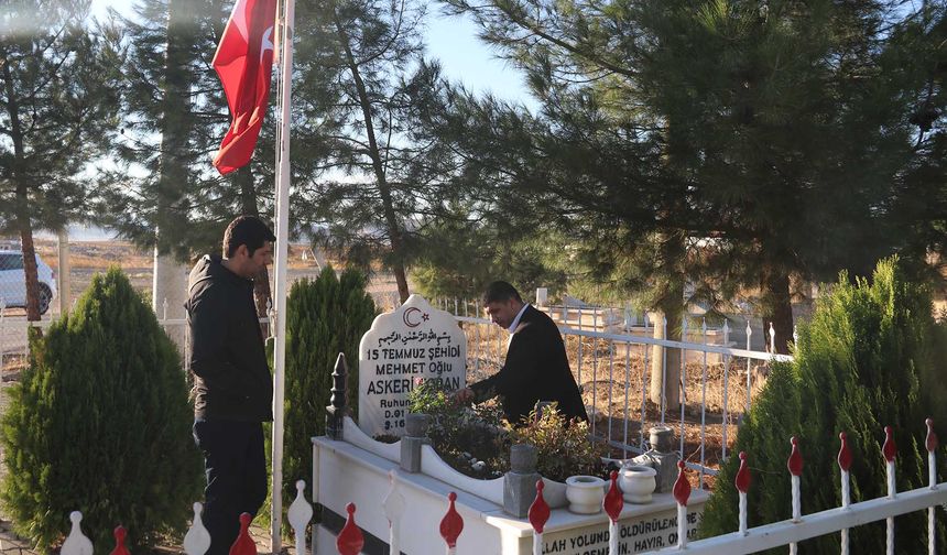 Diyarbakır: Şehit olan babasına FETÖ elebaşının ölüm haberini verdi