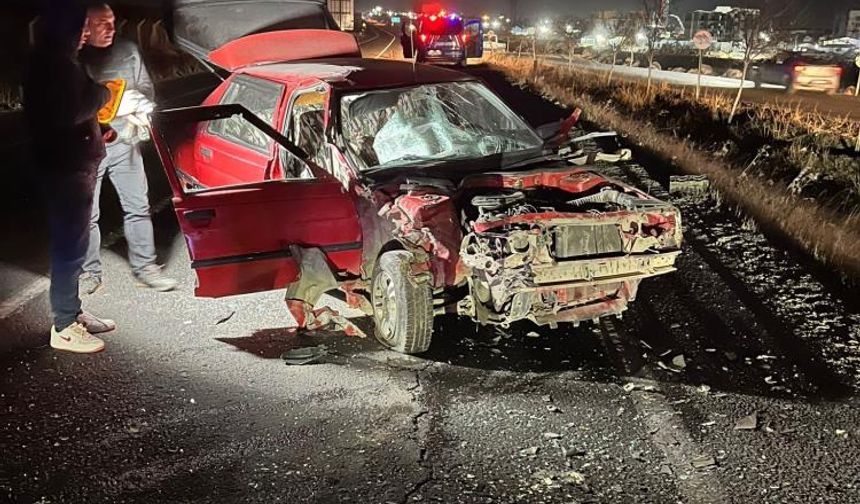 Şanlıurfa'da otomobil motosiklet ile çarpıştı: 1 ölü, 2 yaralı