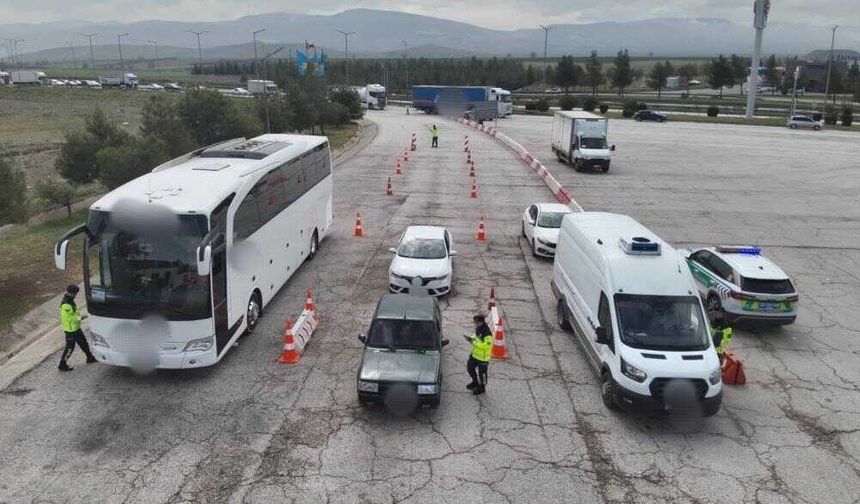 İçişleri Bakanı Yerlikaya Açıkladı: 37 Binden Fazla Araca ve Sürücüye İşlem Yapıldı