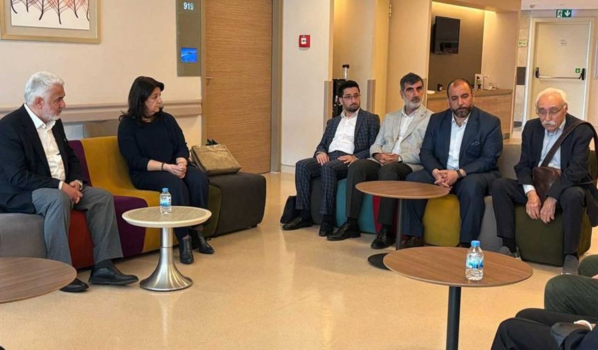 Yapıcıoğlu, Sırrı Süreyya Önder’in yakınları ve DEM Partili yetkililerle görüştü