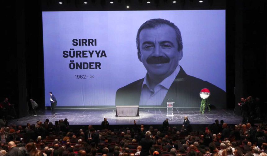 TBMM Başkanvekili Sırrı Süreyya Önder için AKM'de tören düzenlendi