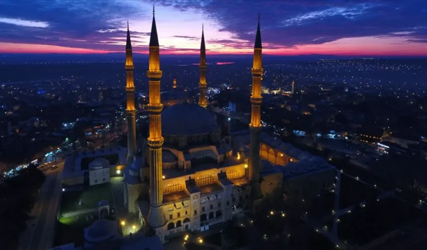 Zilhicce Ayı Yaklaşıyor: Maneviyatla Dolu Günler Başlıyor