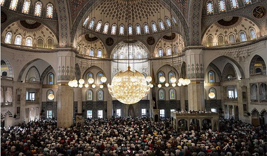 2025 Kurban Bayramı Namaz Vakitleri Açıklandı: İl İl Namaz Saatleri Belli Oldu