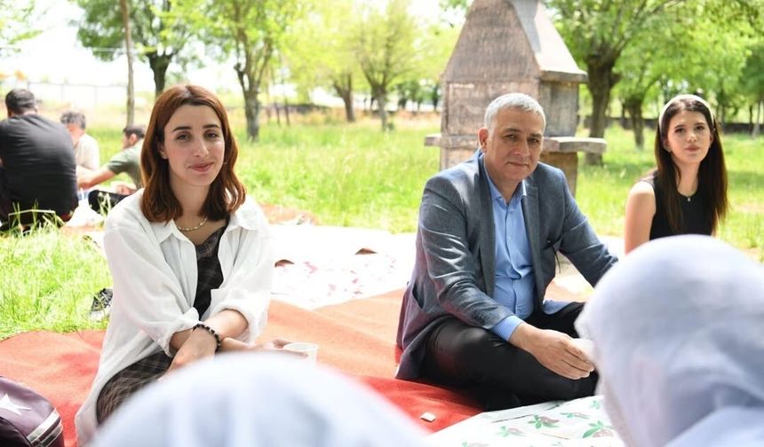 Bismil Belediyesi’nden Anneler Günü’nde Anlamlı Buluşma: Barış ve Dayanışma Vurgusu