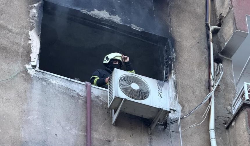 Diyarbakır’da 6 Katlı Binada Yangın: 1 İtfaiyeci Yaralandı, 2 Kişi Dumandan Etkilendi