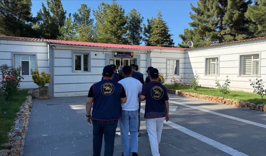 Diyarbakır’da Jandarma Operasyonuyla 24 Hükümlü Yakalandı