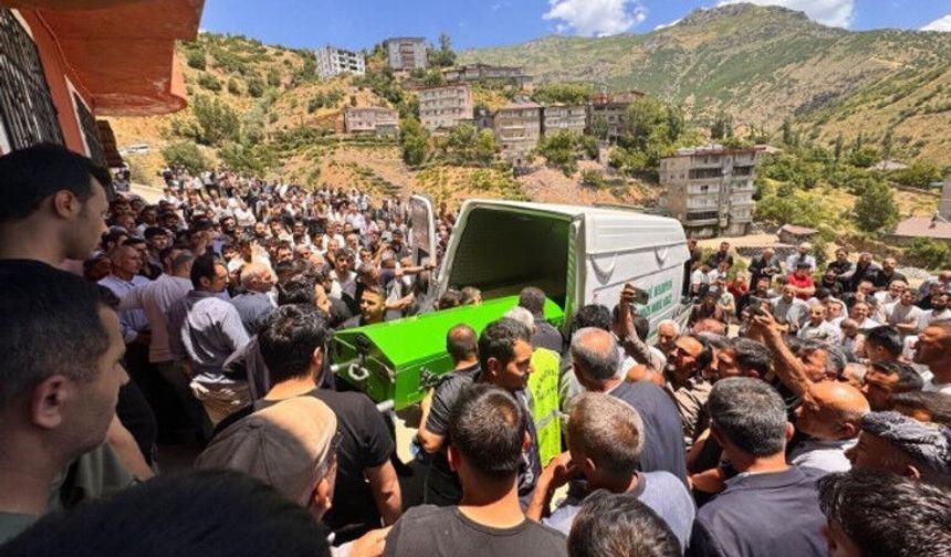 Şemdinli’de Kan Donduran Olay: Aynı Aileden 4 Kişi Hayatını Kaybetti -Eşi ile tartıştı